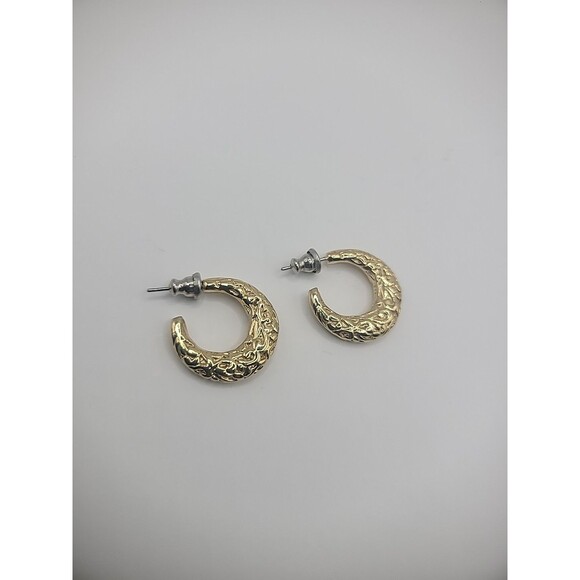 Vintage Earring Pierced Stud Hoops Gold Tone Ornate Jewelry Costume - Picture 9 of 11